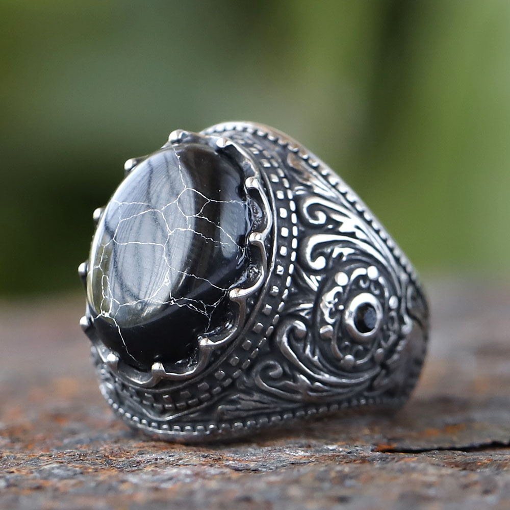 Vintage Fashion Guide - Vintage Handmade Turkish Black Zircon Rings