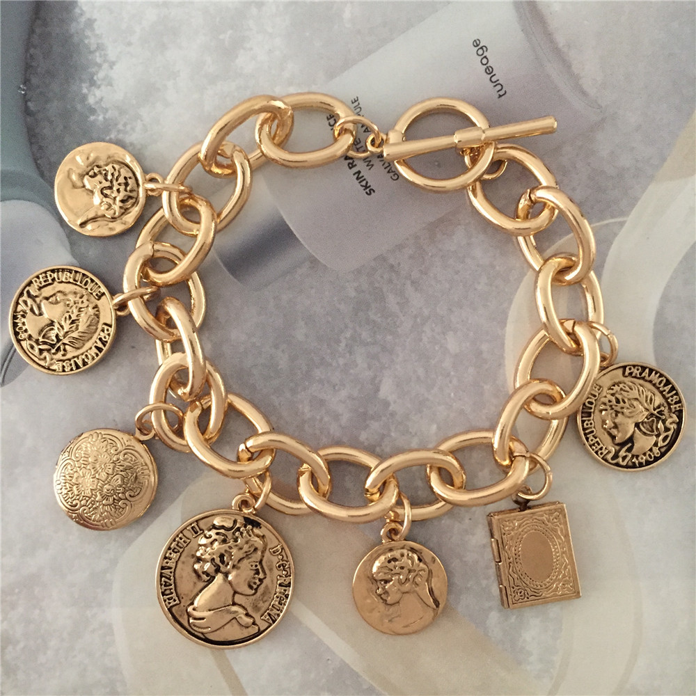 Bohemia Antique Gold Color Vin - огляд і ціна Vintage Fashion Coloring Book