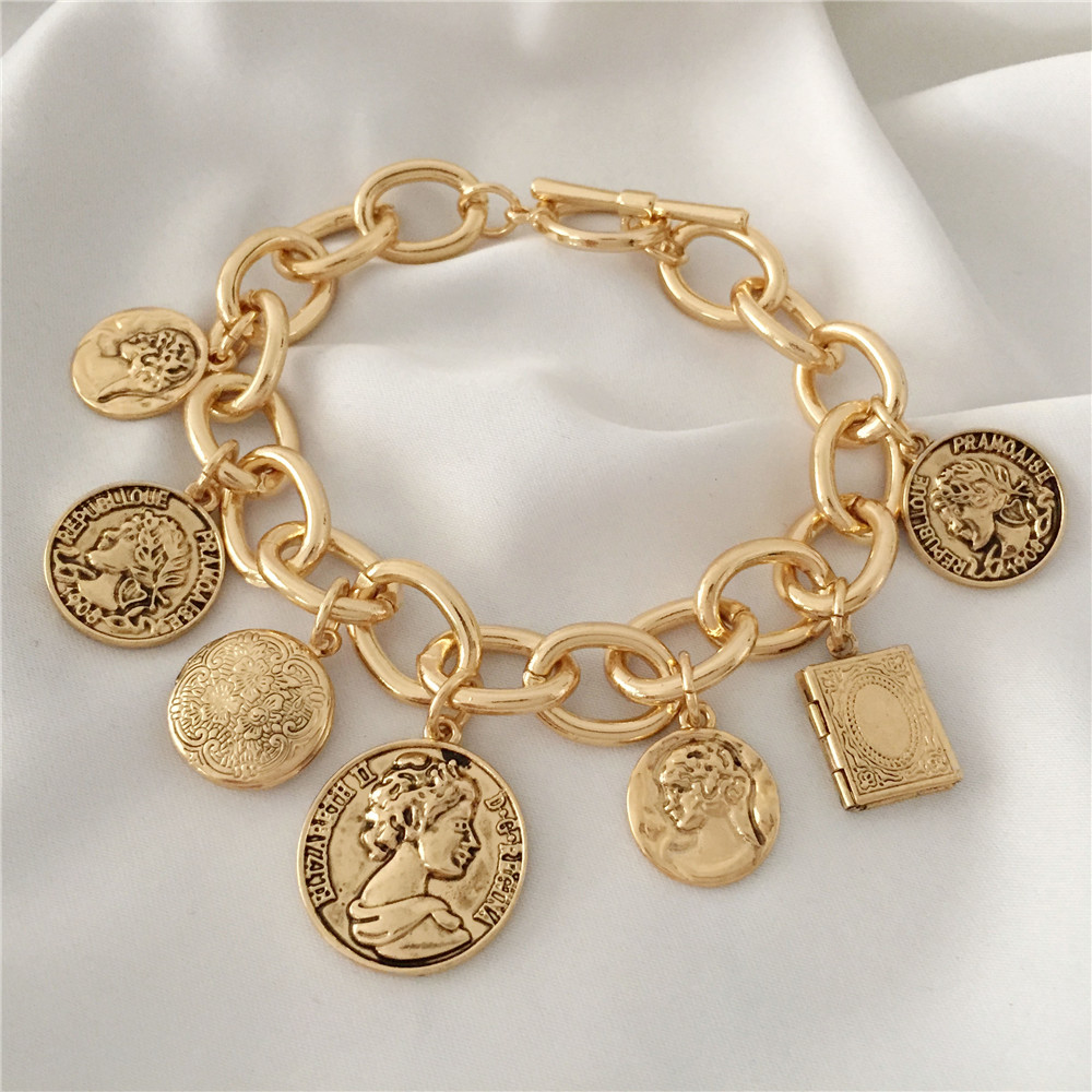 Bohemia Antique Gold Color Vin - огляд і ціна Vintage Fashion Coloring Book
