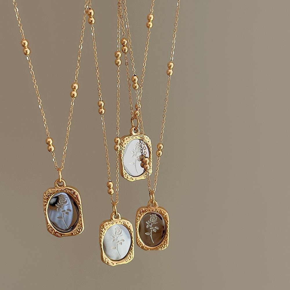 Vintage Engraved Rose Pendant  - огляд і ціна Vintage Fashion Tags