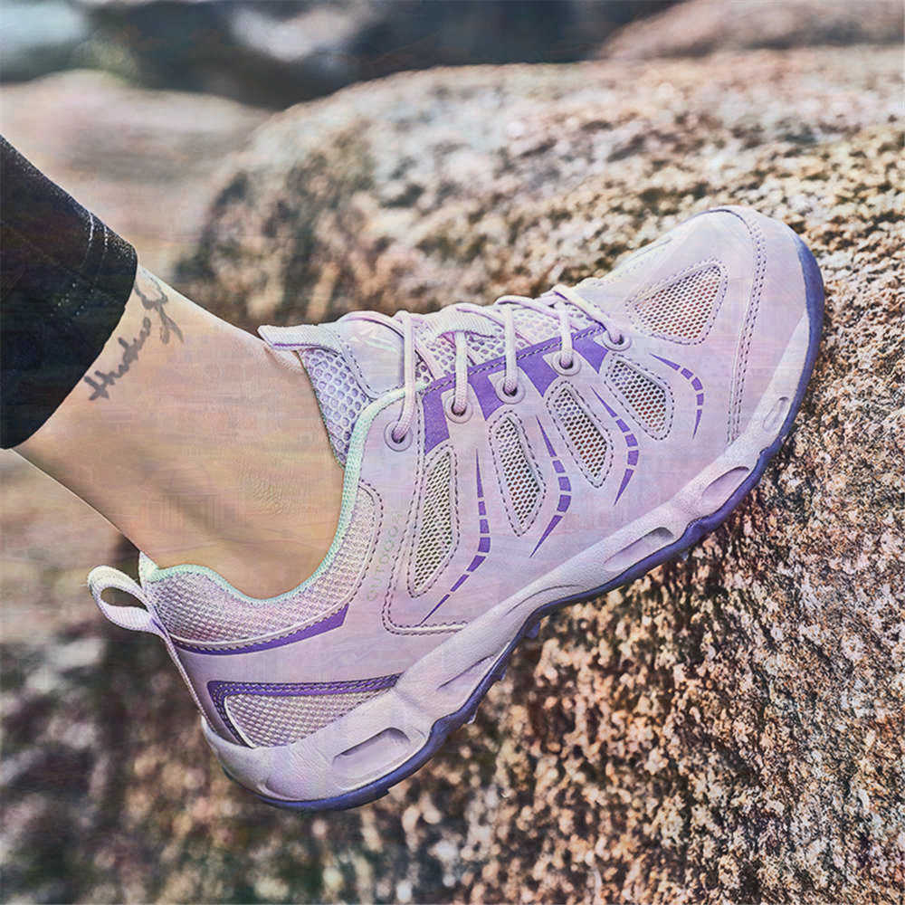 Sumer Round Tip Silver Sneaker - огляд і ціна Vintage Fashion Collecting And Wearing Designer Classics
