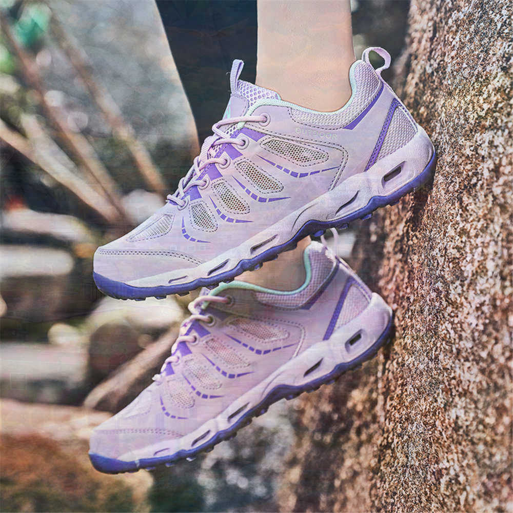 Sumer Round Tip Silver Sneaker - огляд і ціна Vintage Fashion Collecting And Wearing Designer Classics