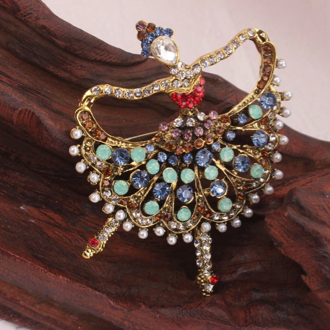 Vintage Gold-Tone Ballet Dance - огляд і ціна Vintage Fashion Enthusiasts