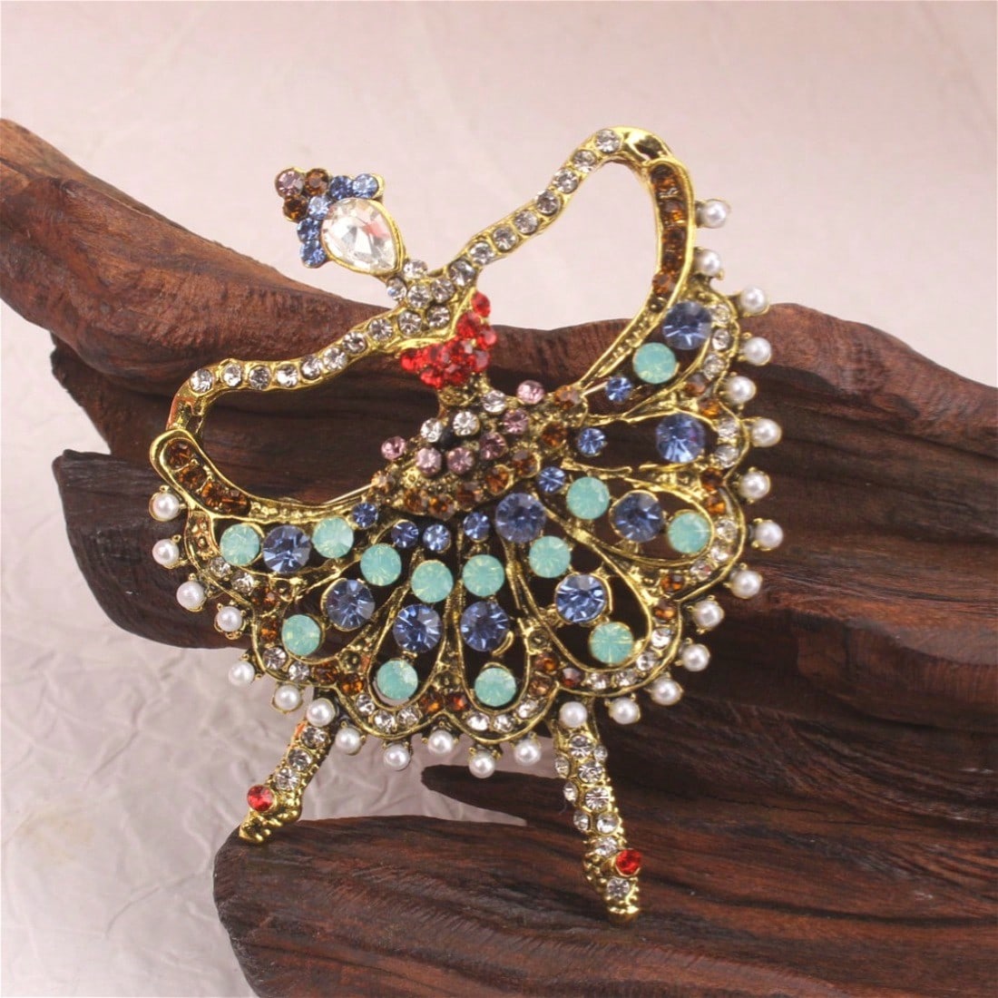 Vintage Gold-Tone Ballet Dance - огляд і ціна Vintage Fashion Enthusiasts