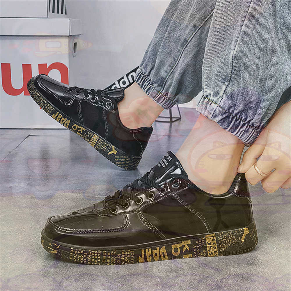 Round Foot Size 45 Sneakers Wh - огляд і ціна Vintage Fashion Collecting And Wearing Designer Classics